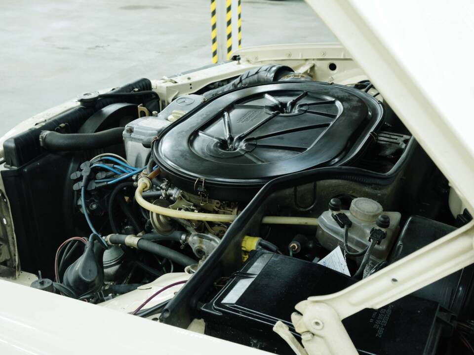 Bild 21/50 von Mercedes-Benz 280 S (1982)