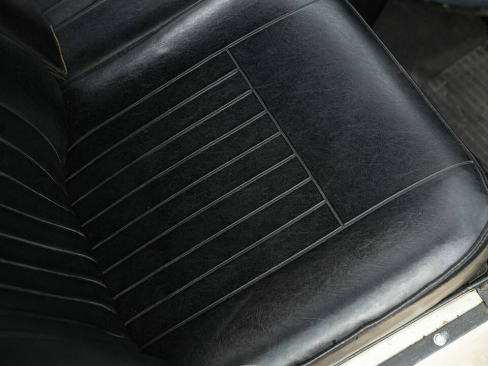 Bild 37/50 von Land Rover 88 Lightweight (1977)