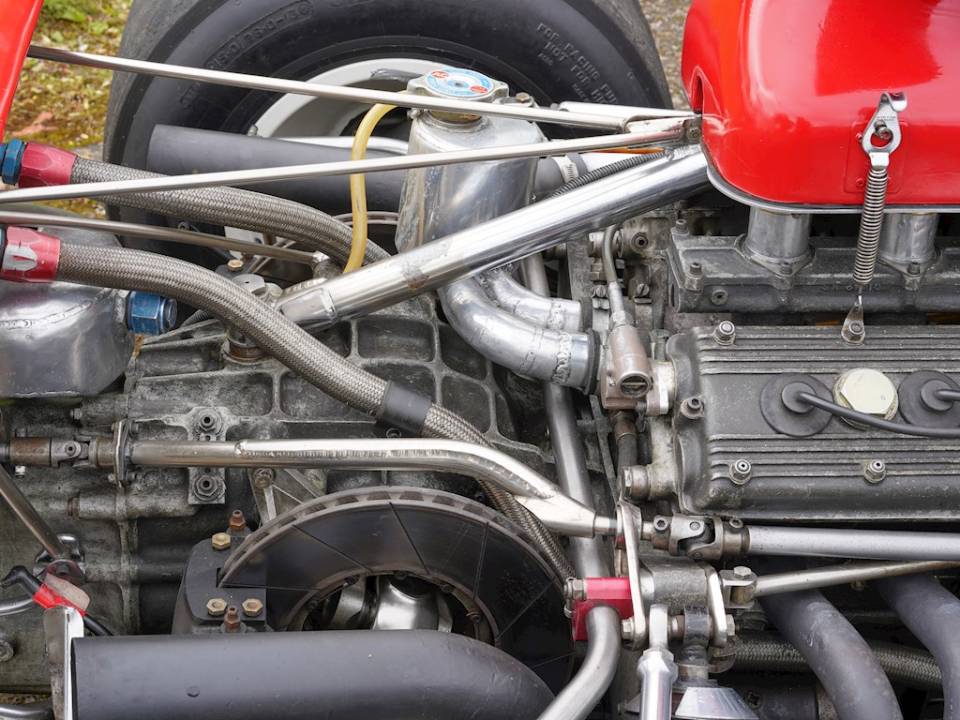 Image 11/17 of BRM P160 (1973)