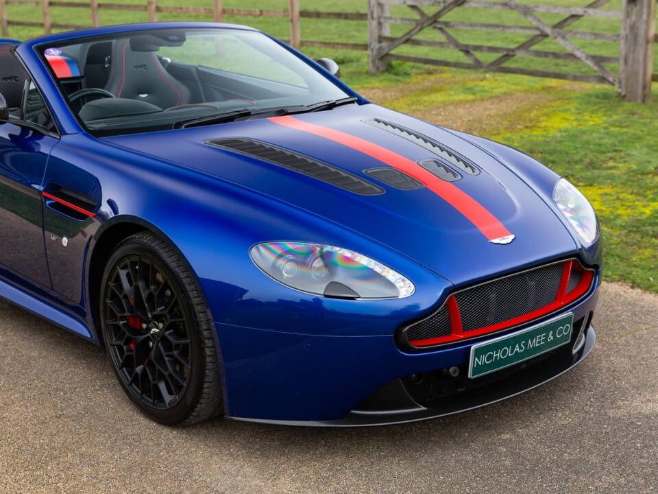 Bild 23/85 von Aston Martin V12 Vantage AMR Roadster (2018)
