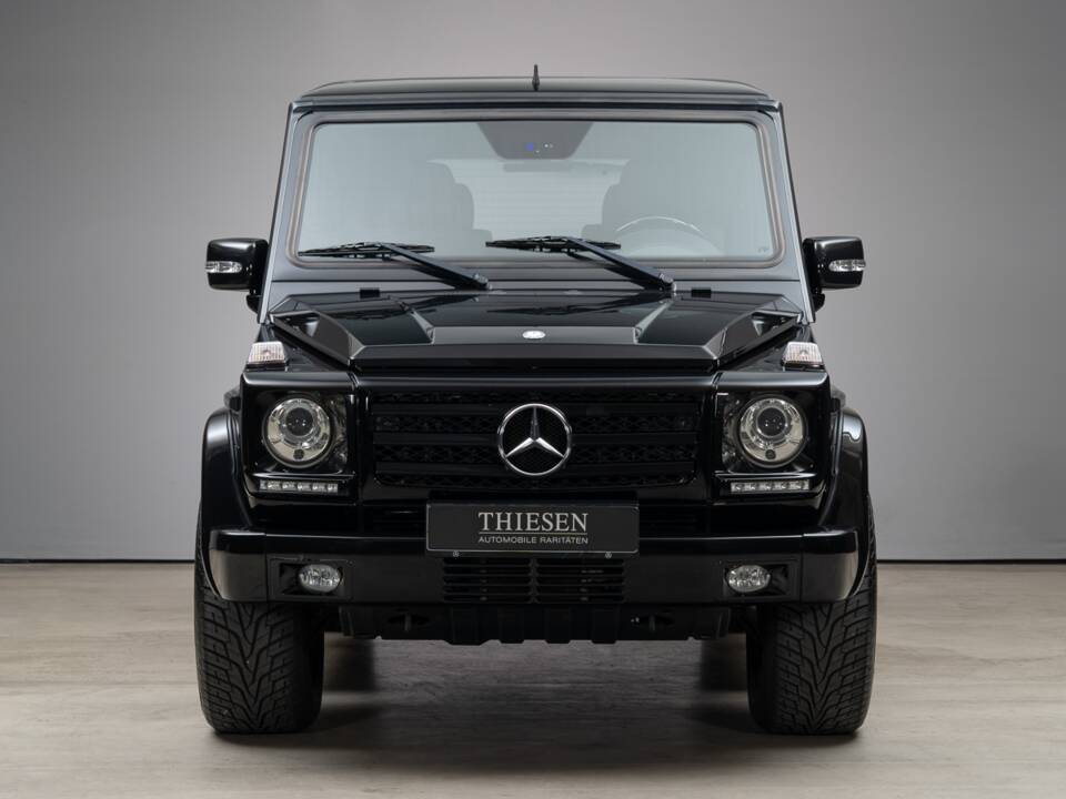 Immagine 2/36 di Mercedes-Benz G 500 (SWB) (2011)