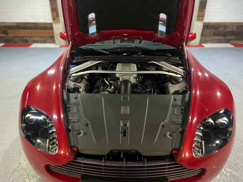 Imagen 54/60 de Aston Martin V8 Vantage Roadster (2008)