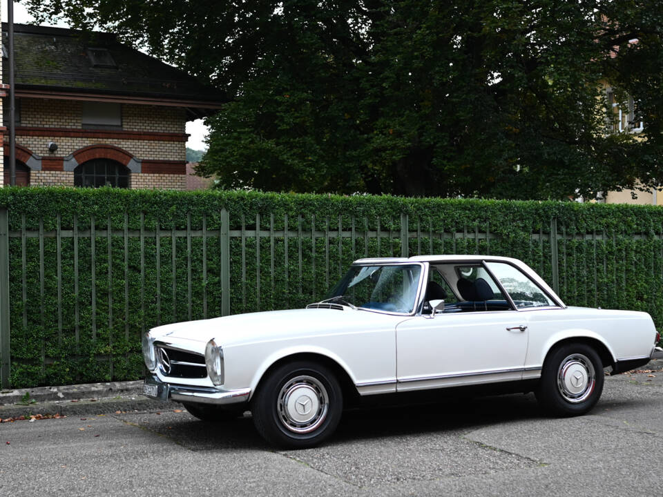 Image 2/38 of Mercedes-Benz 280 SL (1968)