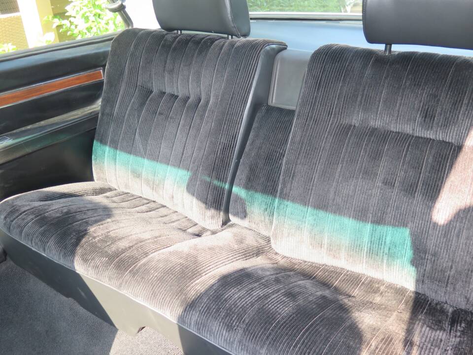 Image 4/8 de Opel Commodore 2,8 GS (1975)