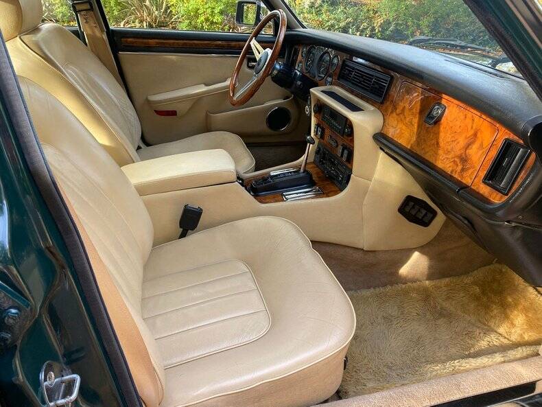 Bild 19/50 von Daimler Double Six (1992)