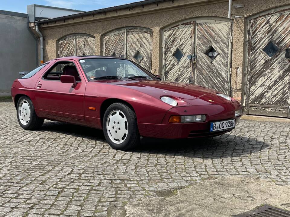 Image 1/11 de Porsche 928 S4 (1988)