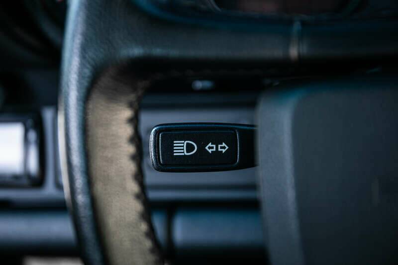 Image 35/38 of Porsche 911 Carrera 4 (1990)