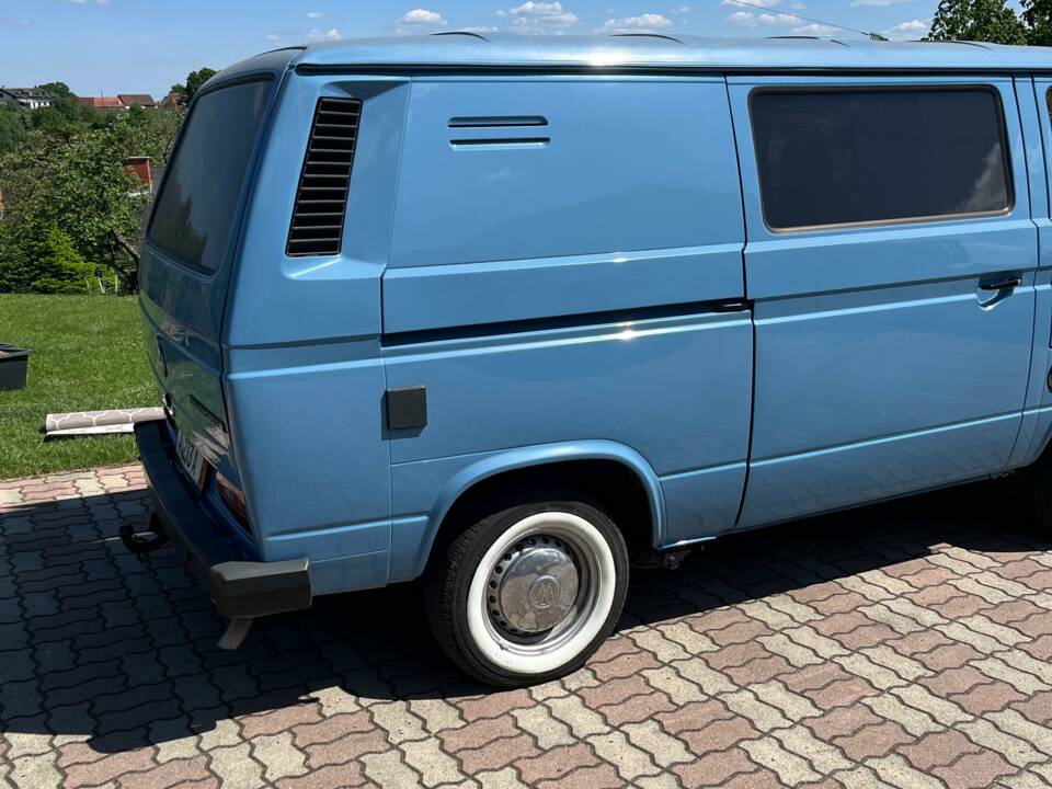 Image 2/14 of Volkswagen T3 Camper 1.6 D (1984)