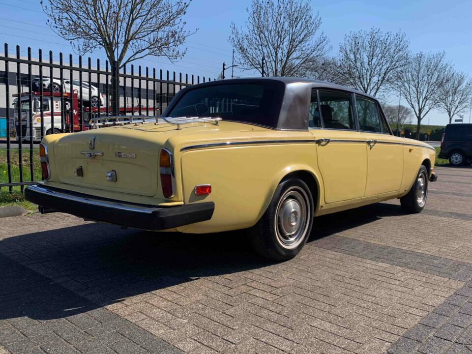 Image 7/8 of Rolls-Royce Silver Wraith II (1977)
