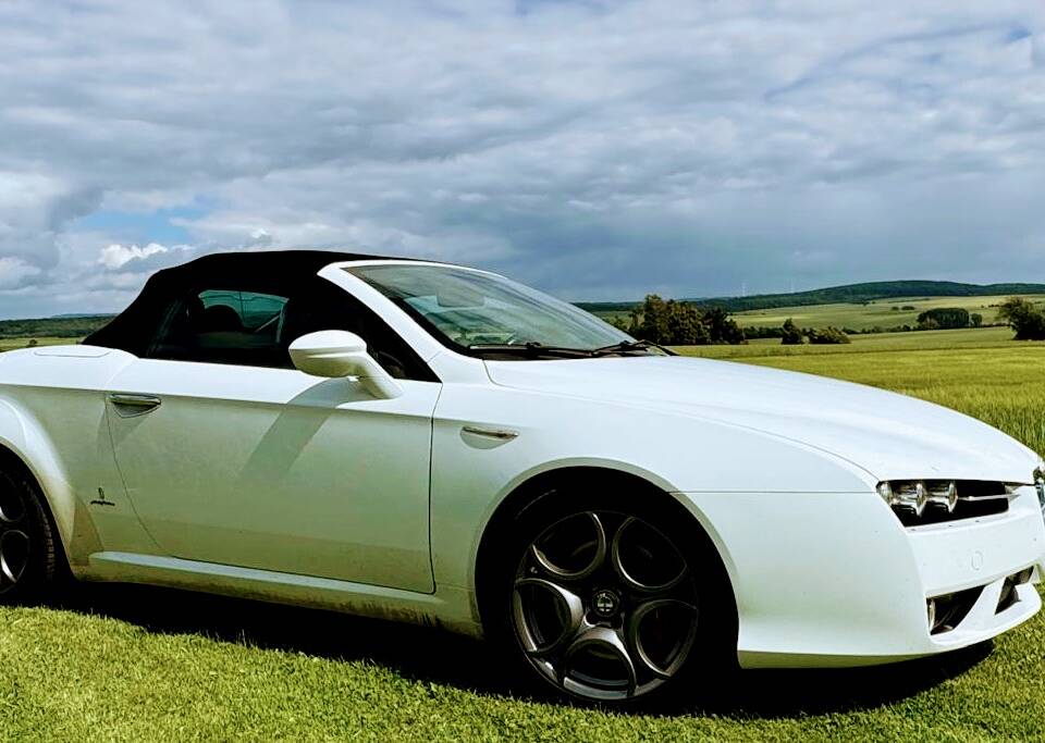Image 10/13 de Alfa Romeo Spider 2.4 JTDM (2008)
