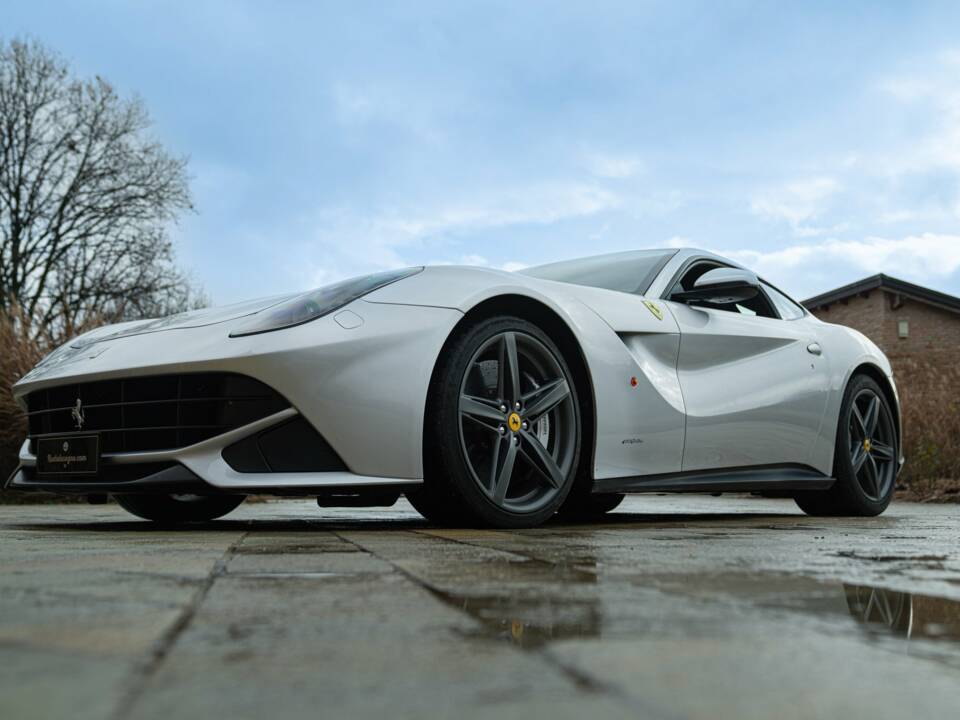 Immagine 12/50 di Ferrari F12berlinetta (2013)