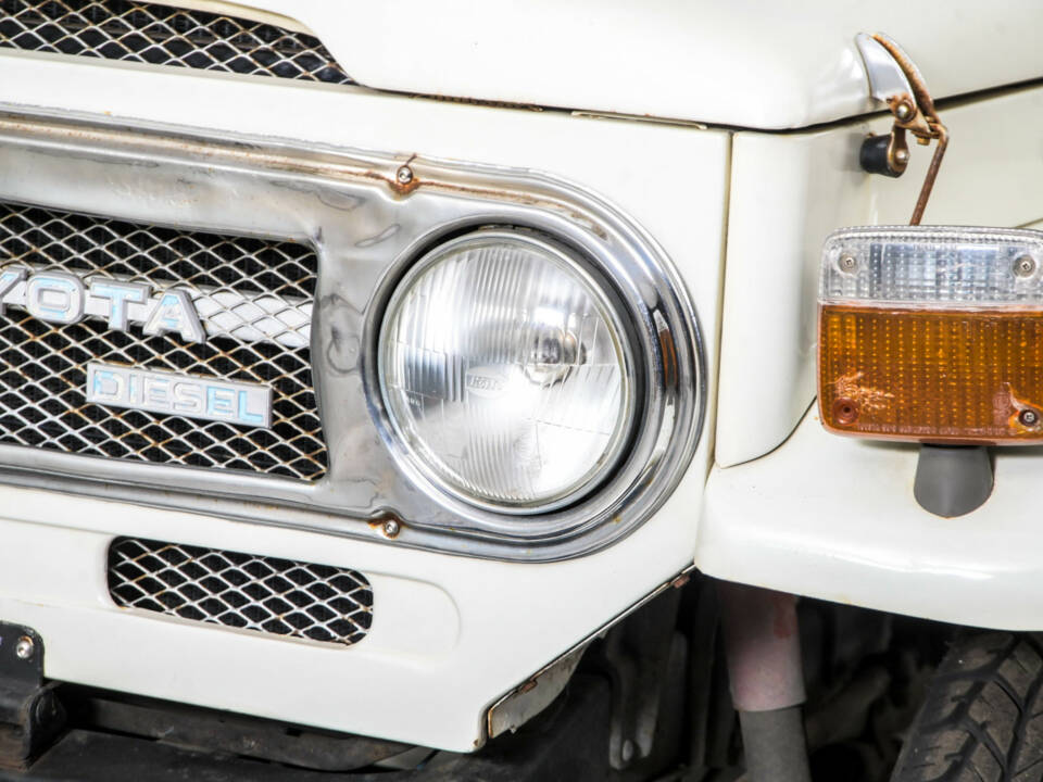 Image 22/50 of Toyota Land Cruiser BJ 43 (1977)