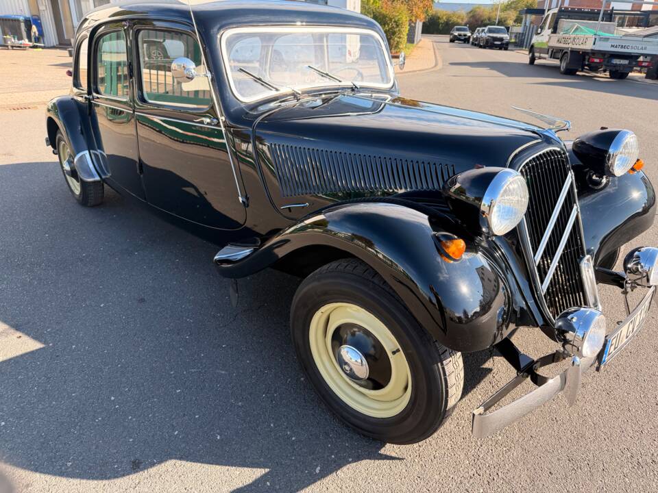 Bild 22/28 von Citroën Traction Avant 11 B (1955)