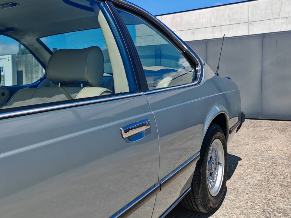 Image 15/46 of BMW 635 CSi (1981)