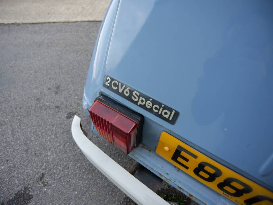 Image 22/38 de Citroën 2 CV 6 (1988)