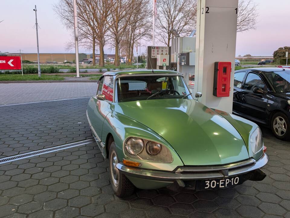 Image 7/25 of Citroën DS 23 Pallas (1975)