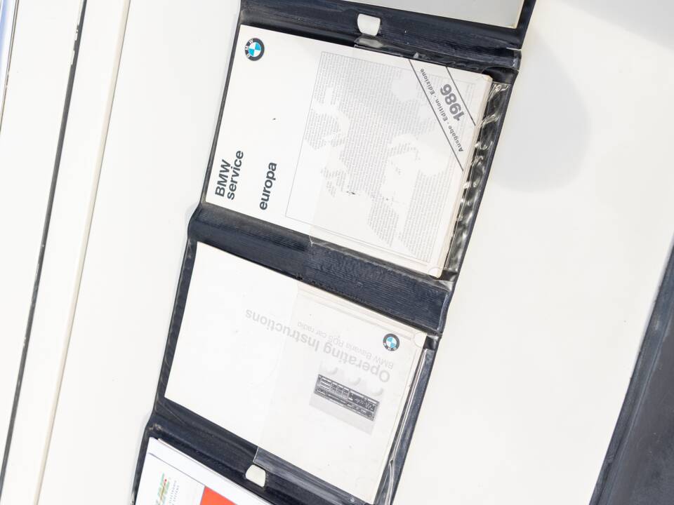 Afbeelding 39/48 van BMW 325i (1990)