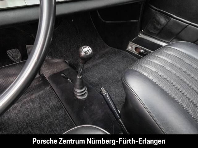 Image 22/31 of Porsche 911 2.0 (1967)