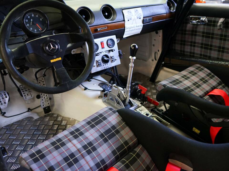 Immagine 25/40 di Mercedes-Benz 280 CE (1980)