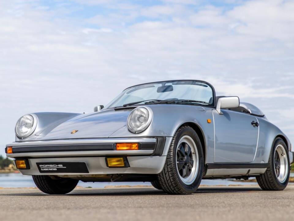 Image 4/132 of Porsche 911 Speedster 3.2 (1989)