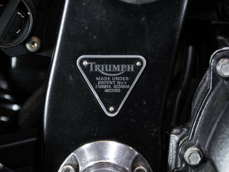Bild 36/50 von Triumph Speed Triple (1995)