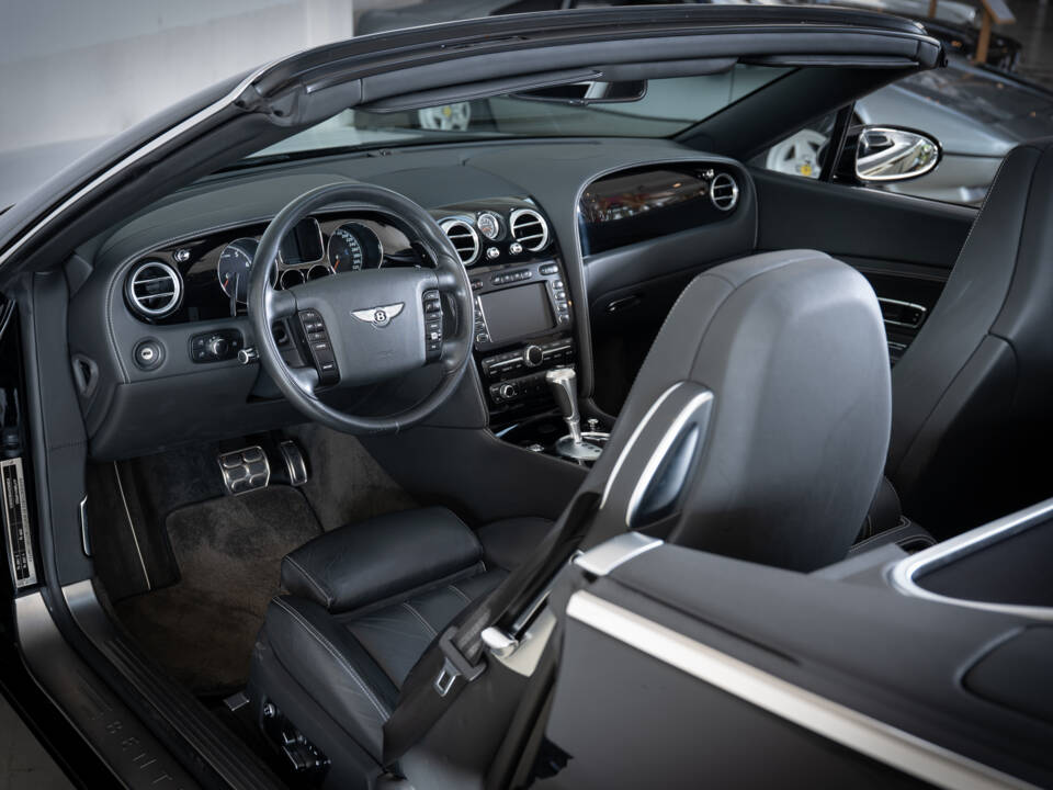 Bild 10/31 von Bentley Continental GTC (2008)