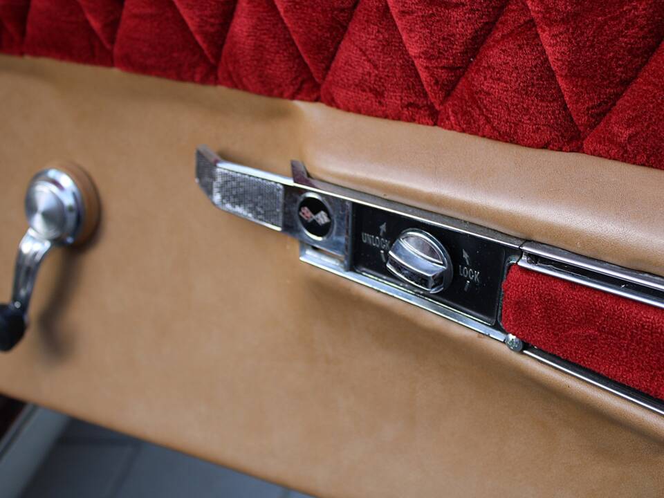 Immagine 46/50 di Chevrolet Corvette Stingray (1970)