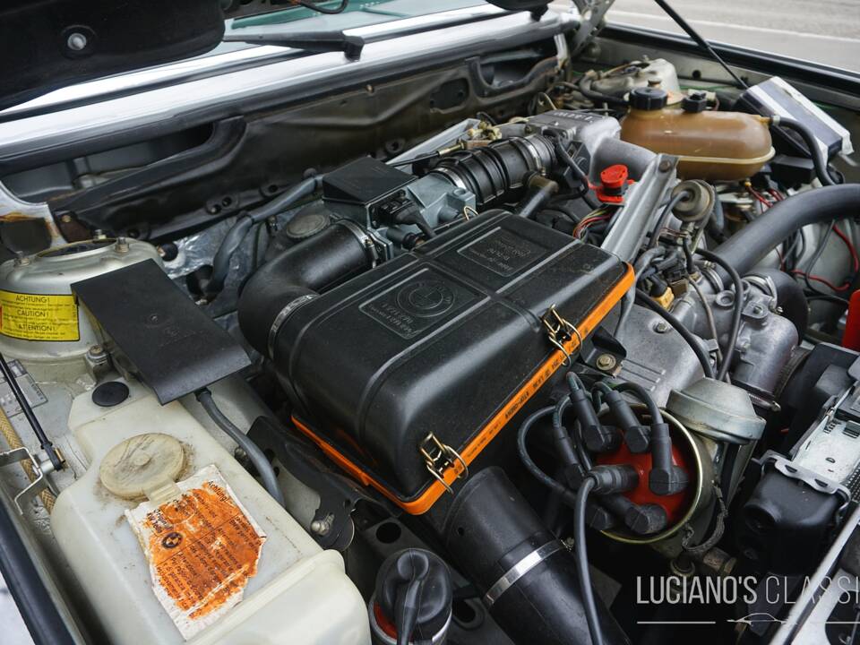 Image 48/59 of BMW 528i (1982)