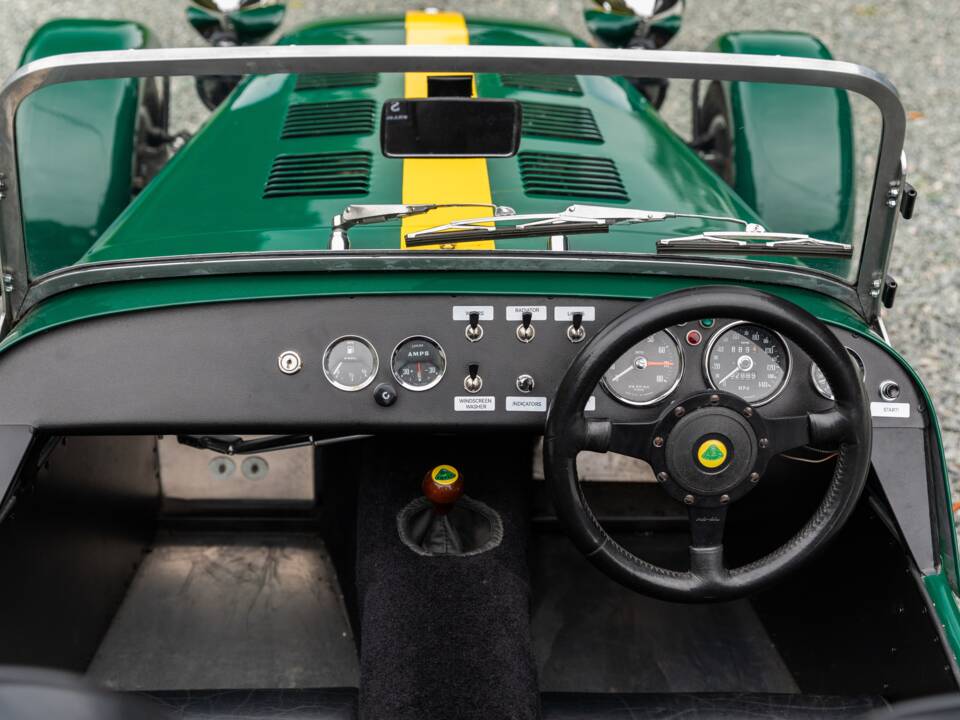 Image 42/50 of Caterham Super Seven (1980)