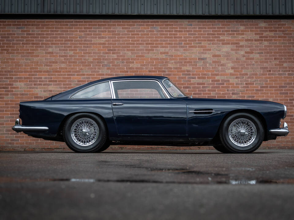 Image 6/72 de Aston Martin DB 4 (1962)