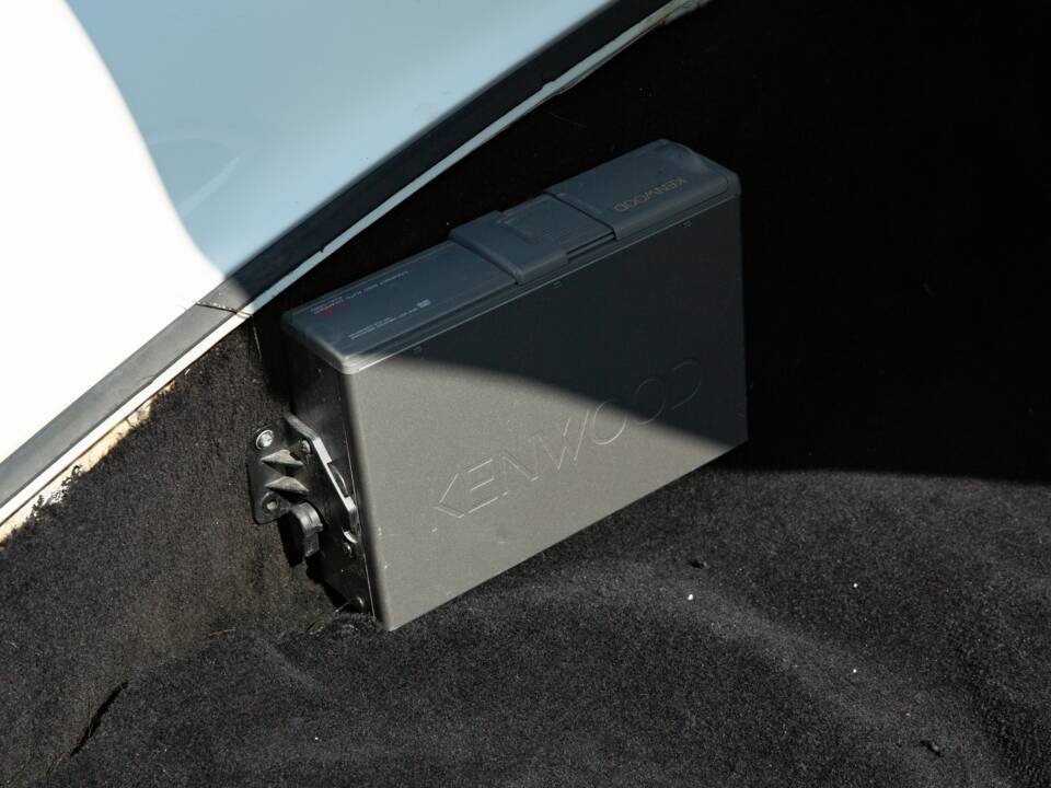 Image 28/35 of Porsche 911 SC 3.0 (1983)