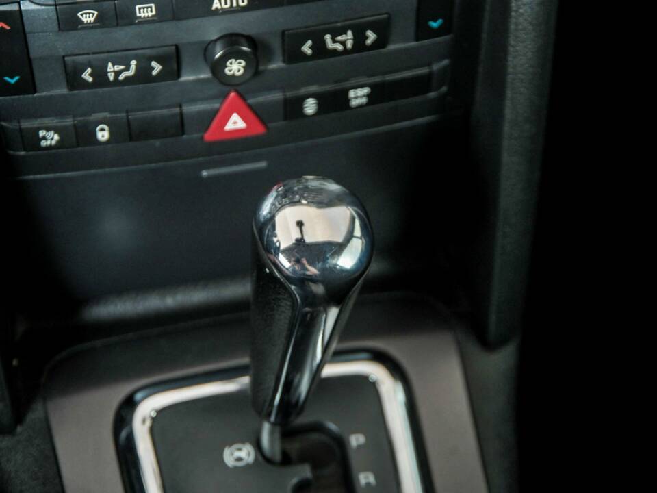 Bild 29/45 von Peugeot 407 3.0i V6 (2006)