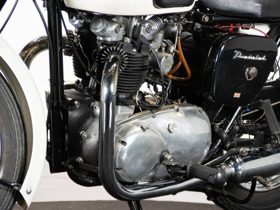 Bild 43/50 von Triumph 6T Thunderbird (1958)