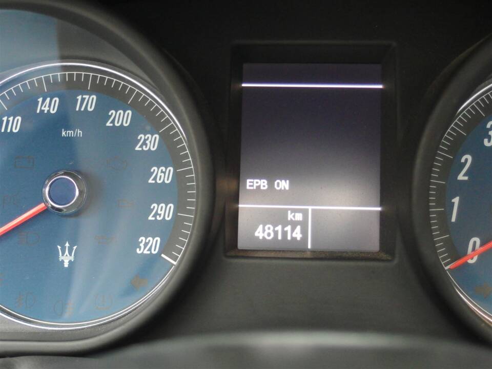 Immagine 33/93 di Maserati GranCabrio 4.7 (2010)