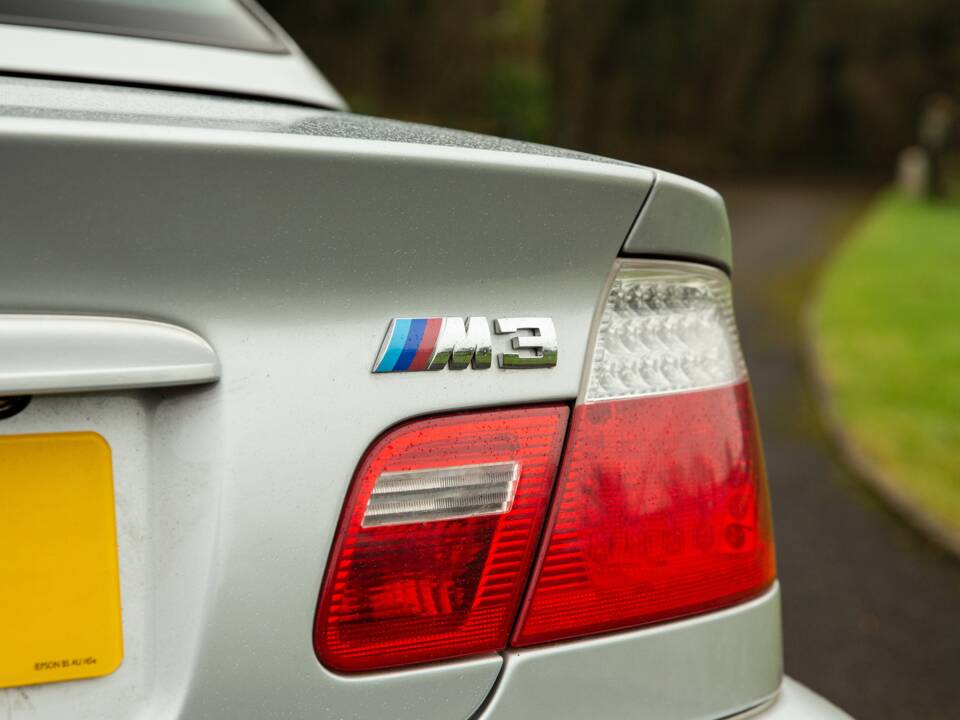 Image 49/50 of BMW M3 (2005)