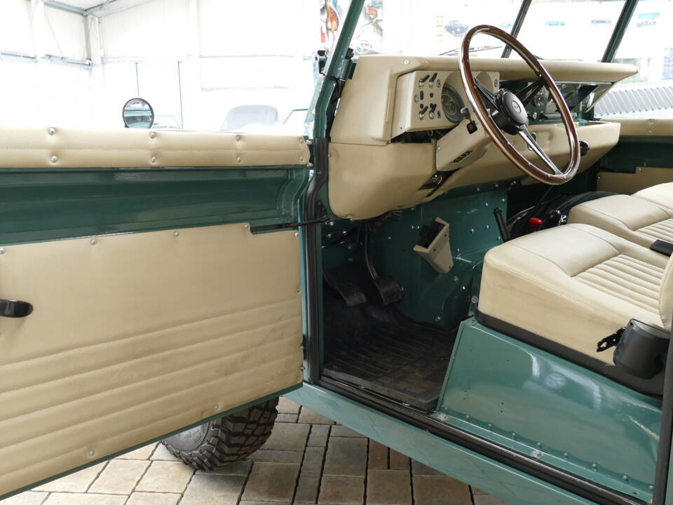 Image 10/19 de Land Rover 88 (1978)