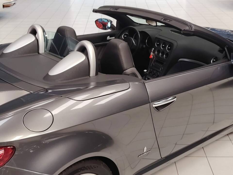 Bild 31/86 von Alfa Romeo Spider 2.2 JTS (2007)