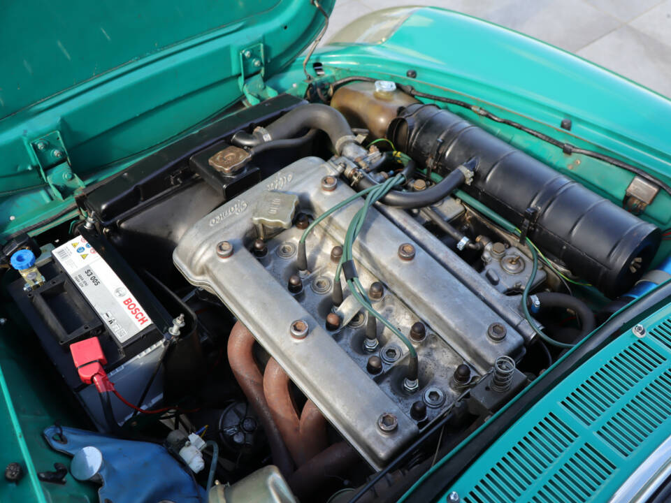 Image 25/50 of Alfa Romeo 1750 Spider Veloce (1969)