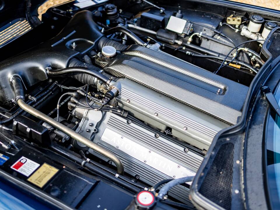 Image 6/50 of Aston Martin Virage Volante (1997)