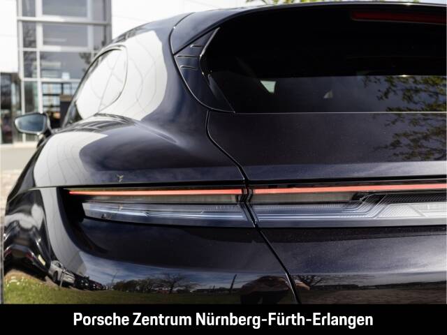 Image 11/36 of Porsche Taycan 4S Sport Turismo (2026)