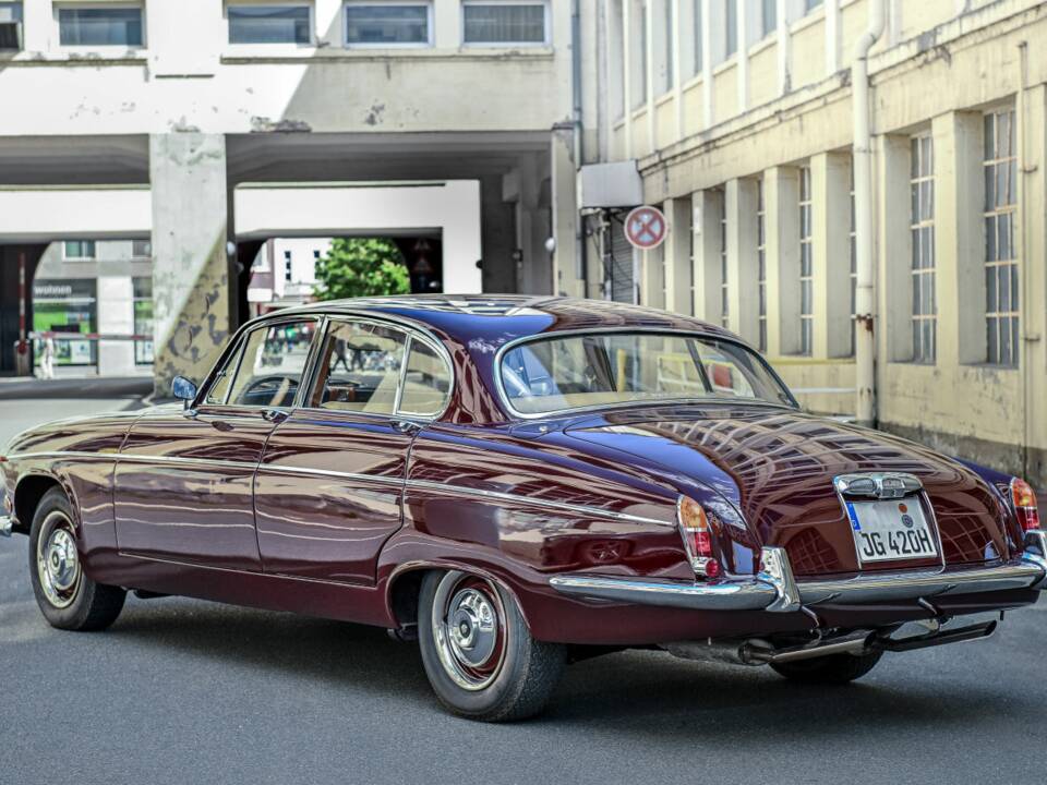 Imagen 2/10 de Jaguar 420 G (1969)