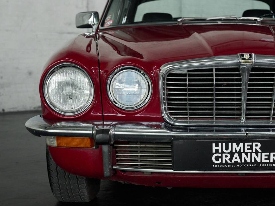Bild 6/50 von Jaguar XJ 6 L 4.2 (1974)