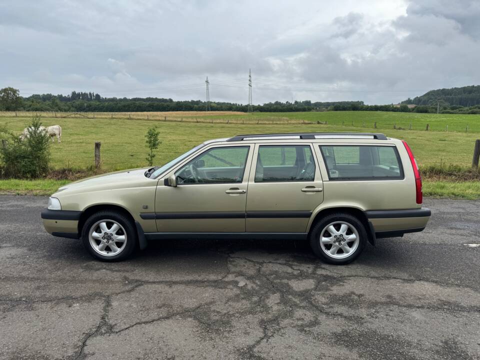 Image 14/20 of Volvo V 70 XC 2.5T (1998)