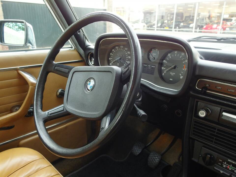 Image 61/95 de BMW 2500 (1977)