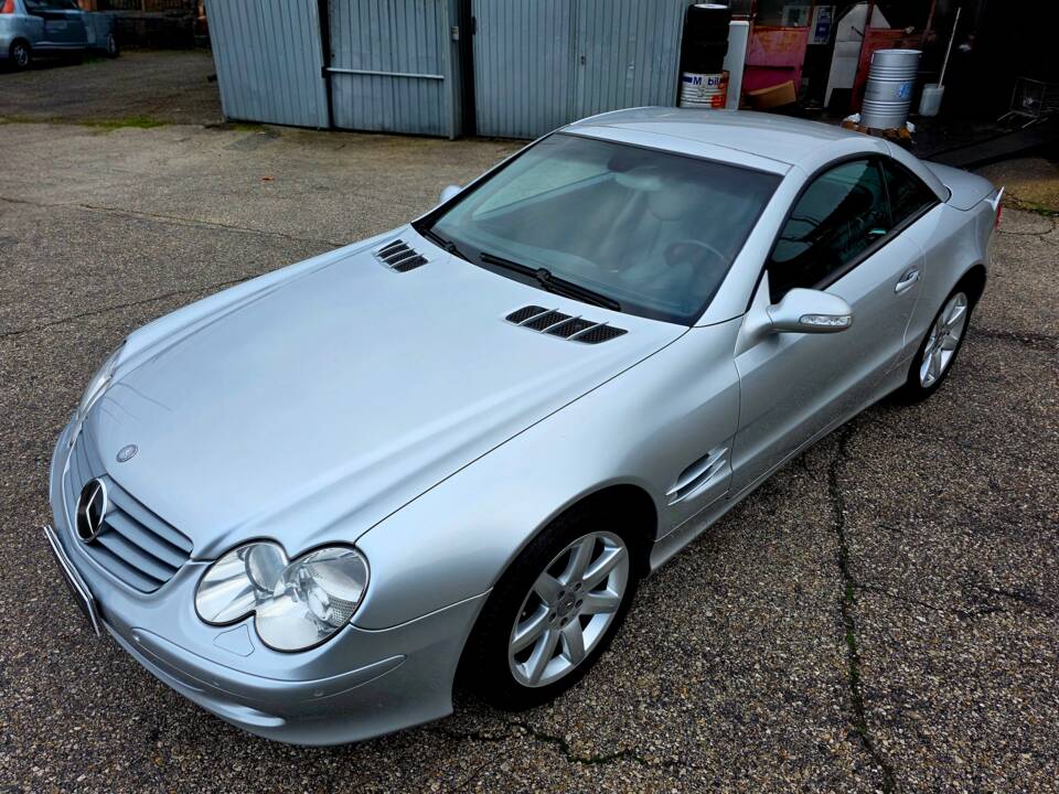Image 37/39 of Mercedes-Benz SL 500 (2001)