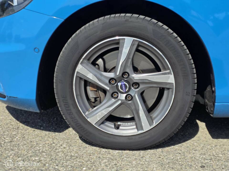 Imagen 10/42 de Volvo V40 D4 R-Design (2014)