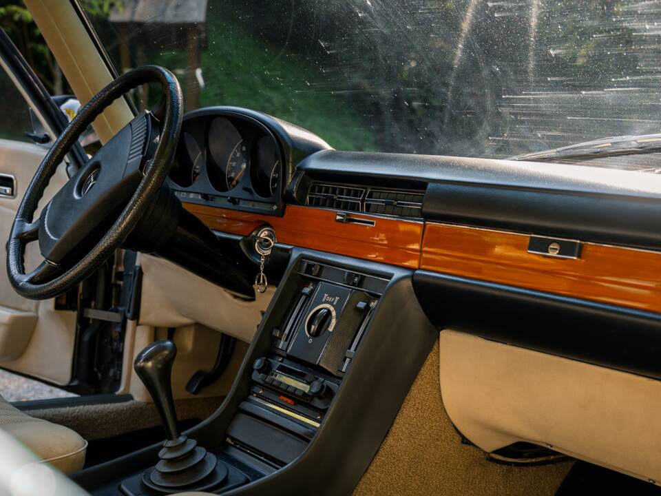 Bild 64/105 von Mercedes-Benz 280 S (1972)