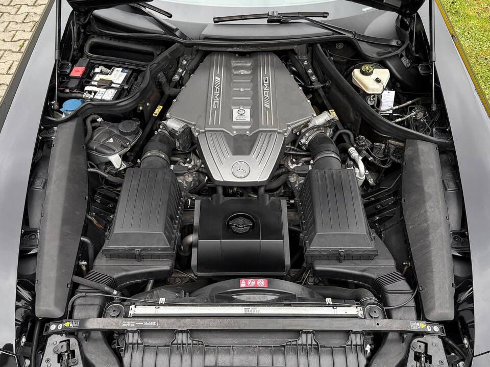 Image 27/28 of Mercedes-Benz SLS AMG Roadster (2012)