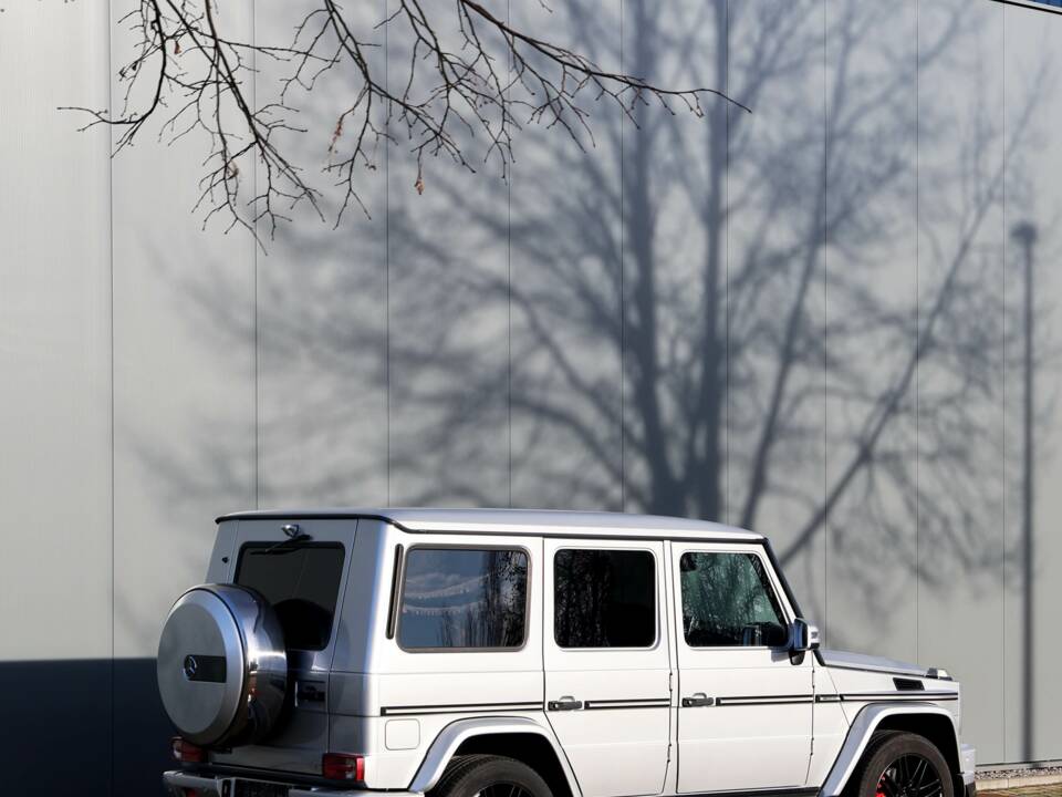 Bild 23/41 von Mercedes-Benz G 63 AMG (lang) (2015)