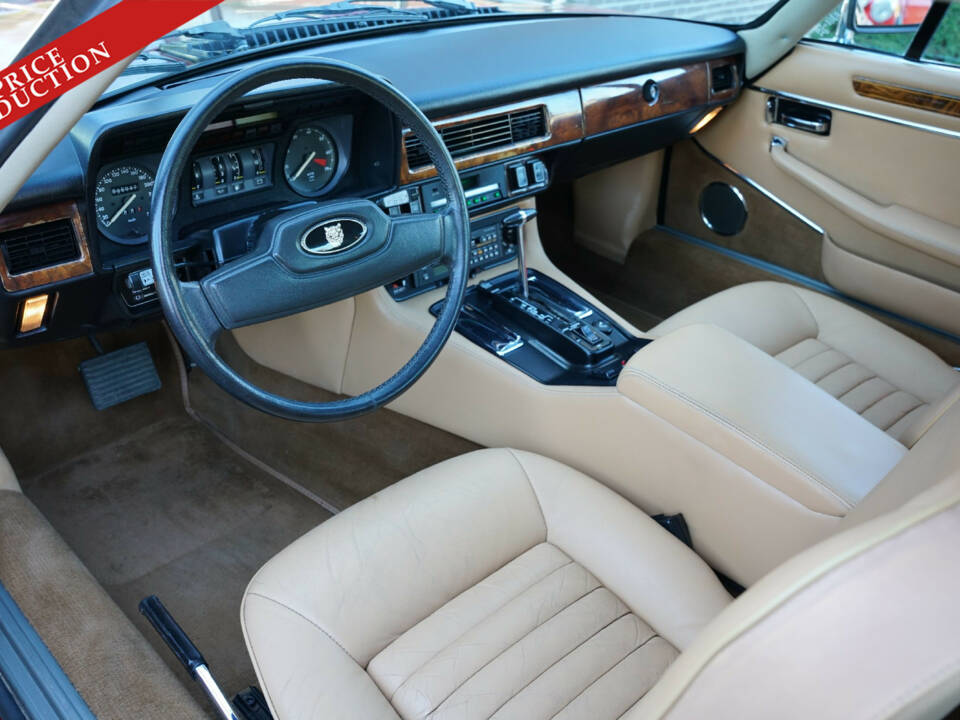 Image 34/50 of Jaguar XJ-S V12 (1986)